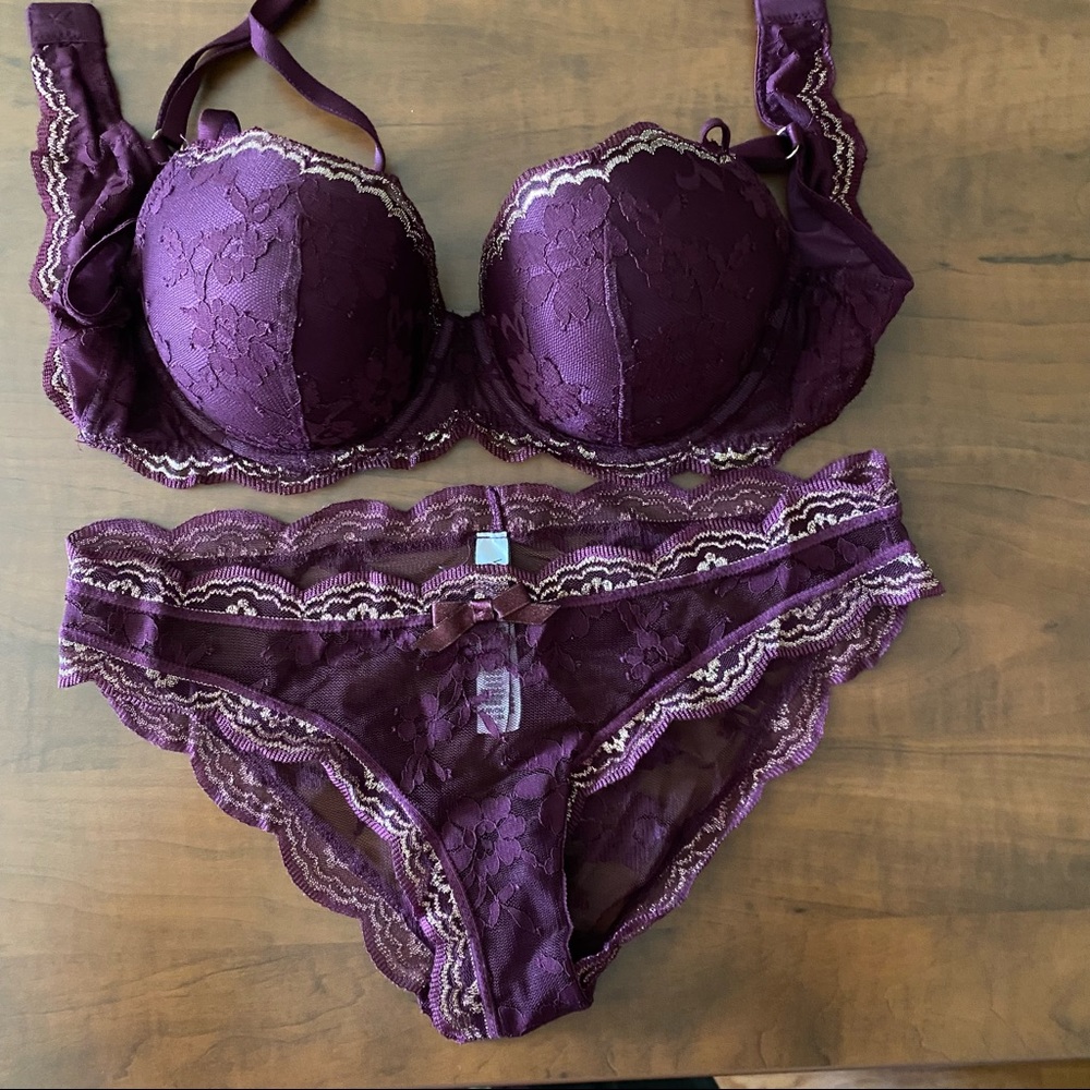 Victoria's Secret Bra and Panty Set